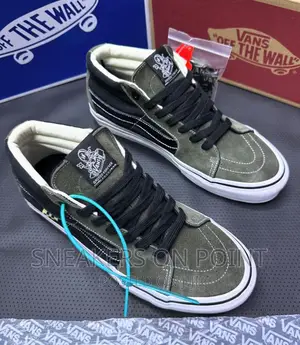 Brand New Old School Vans Off the Wall