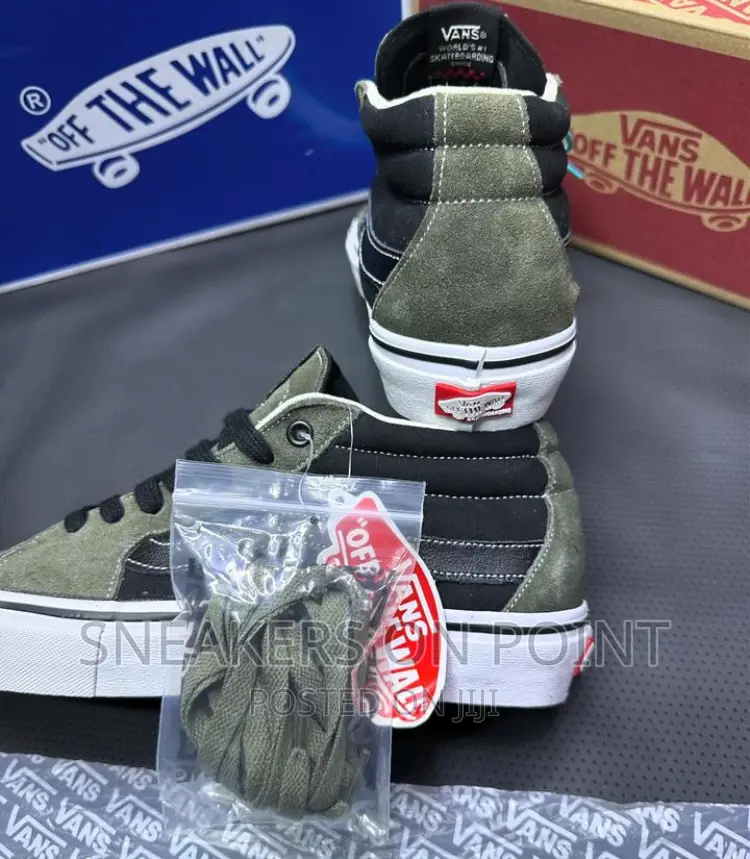 Brand New Old School Vans Off the Wall