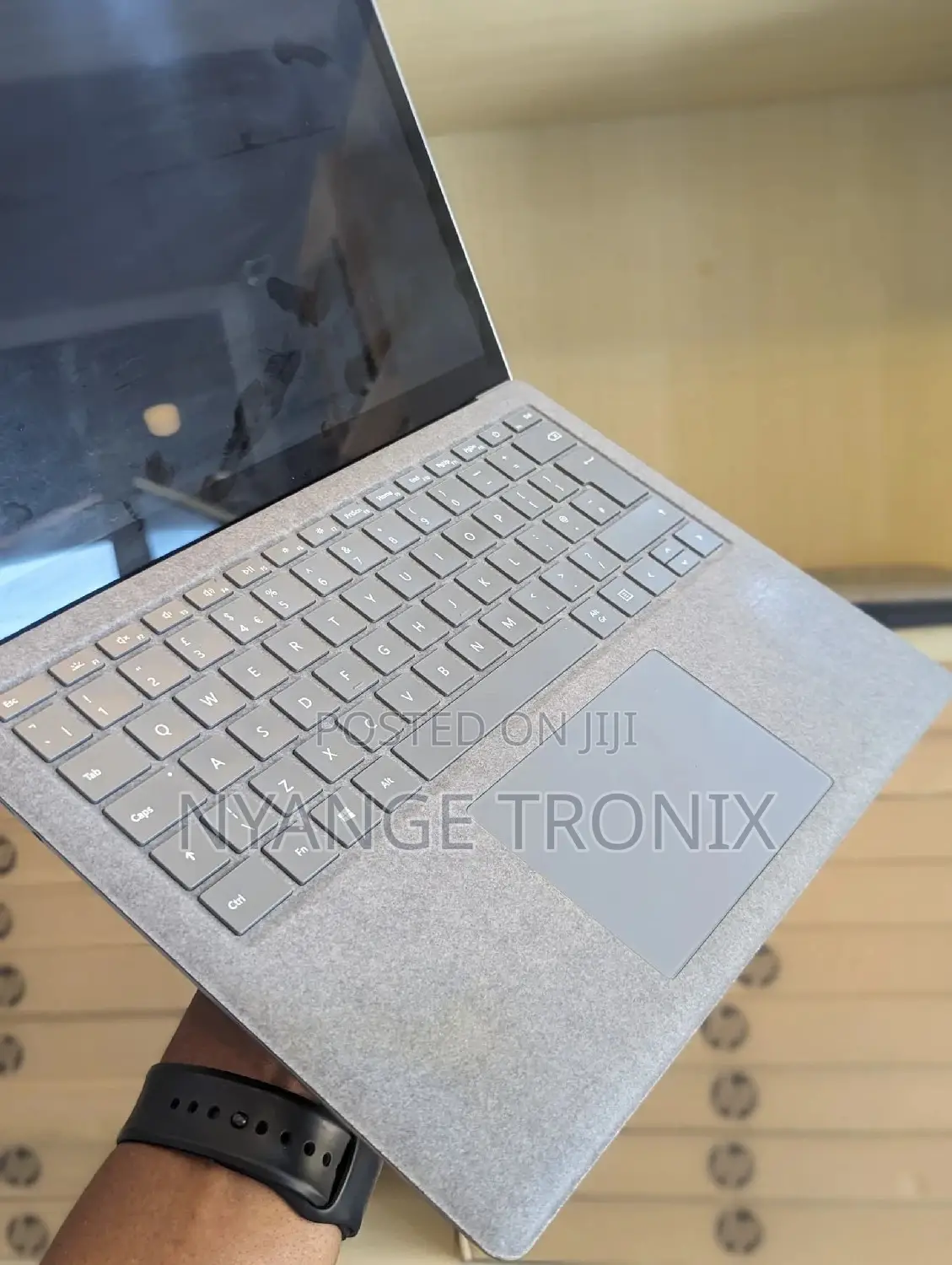 New Laptop HP 15-Dy1031wm 8GB Intel Core I5 SSD 256GB
