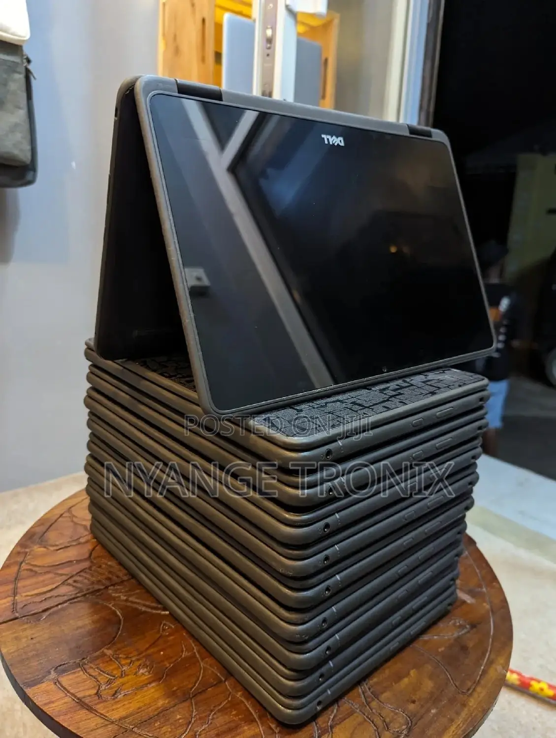 New Laptop Dell Latitude 3189 256GB Intel SSD 256GB