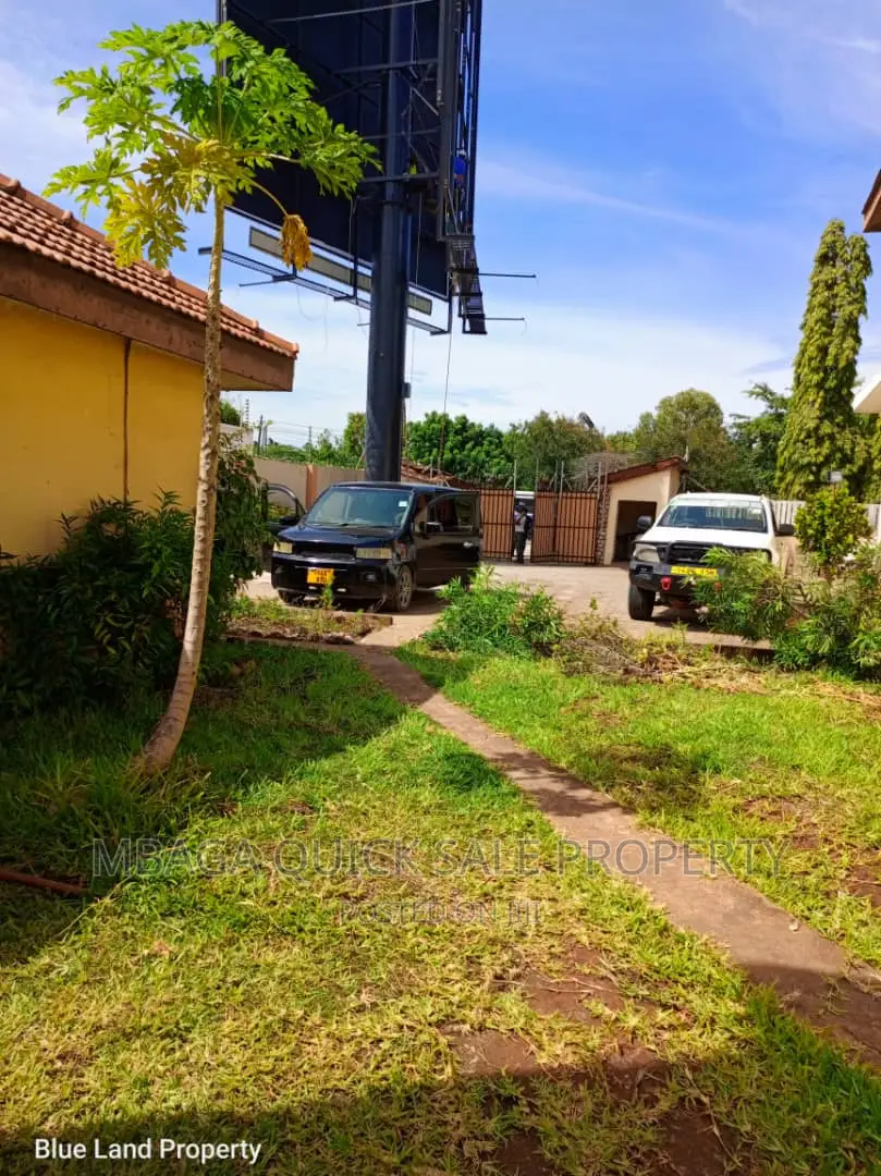 4bdrm House in Mikocheni for rent