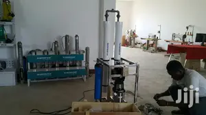 Machine Za Kubadili Maji Magumu Kuwa Maji Malaini, Masafi