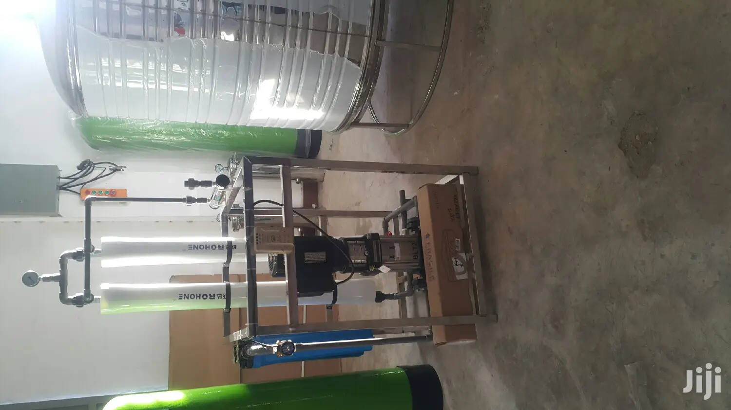 Machine Za Kubadili Maji Magumu Kuwa Maji Malaini, Masafi