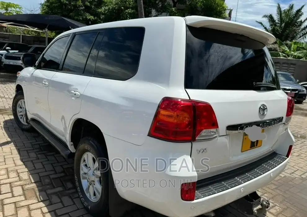 Toyota Land Cruiser 2014 White