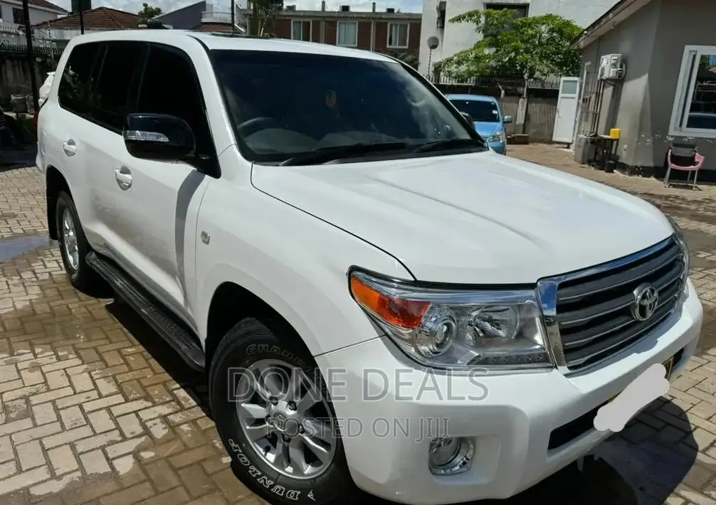 Toyota Land Cruiser 2014 White