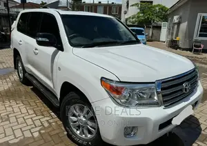 Toyota Land Cruiser 2014 White