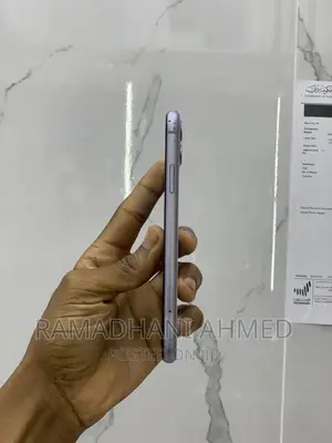 Apple iPhone 11 64 GB Purple
