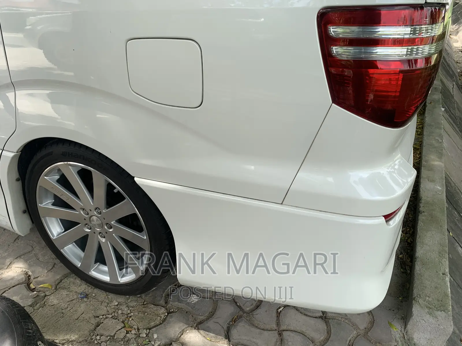 Toyota Alphard 2005 White