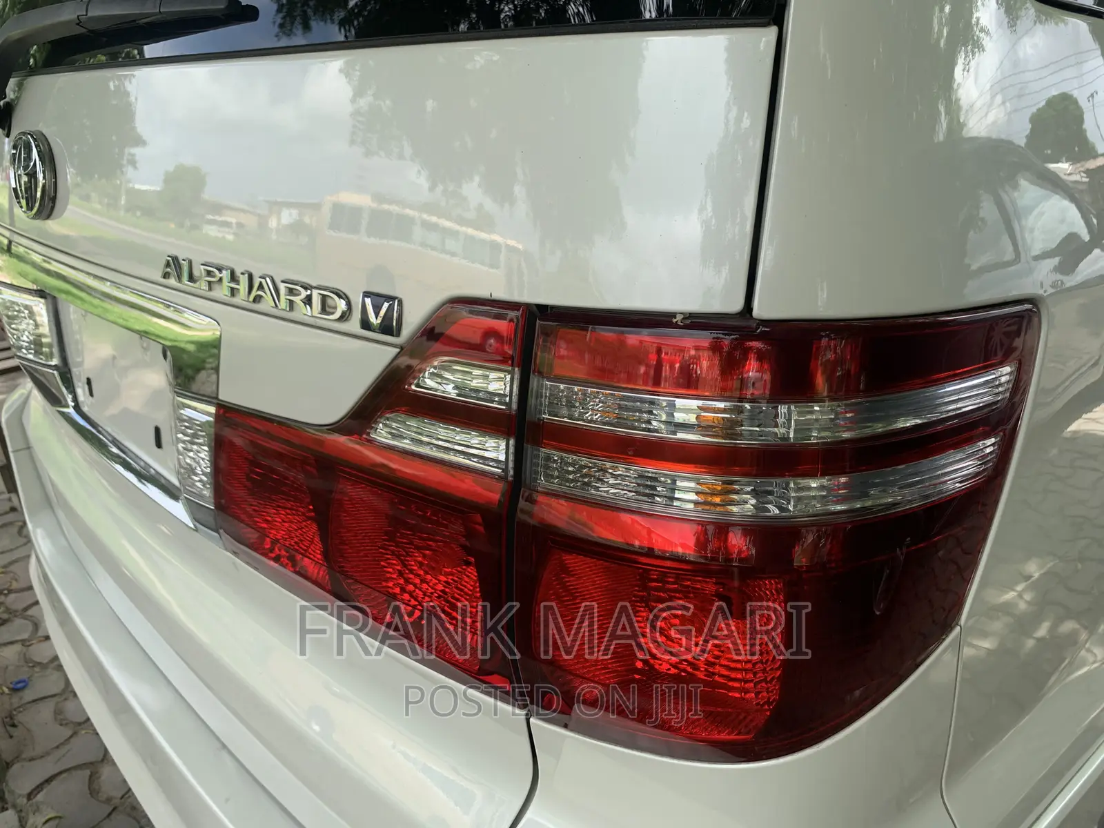 Toyota Alphard 2005 White