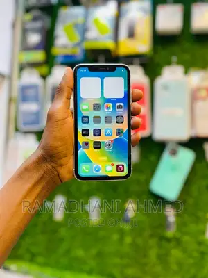 Apple iPhone XR 128 GB White