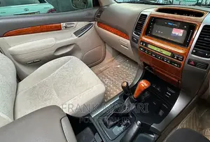 Toyota Land Cruiser Prado 2006 White