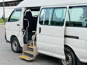 Toyota HiAce 1999 White