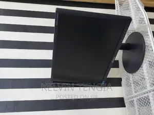 Monitor Samsung 
Inches 22