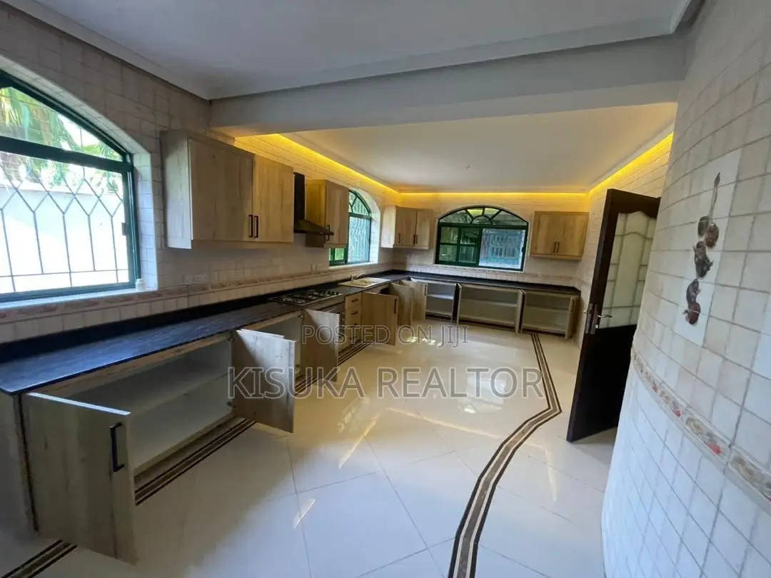 Furnished 5bdrm Villa in Oysterbay, Masaki for rent