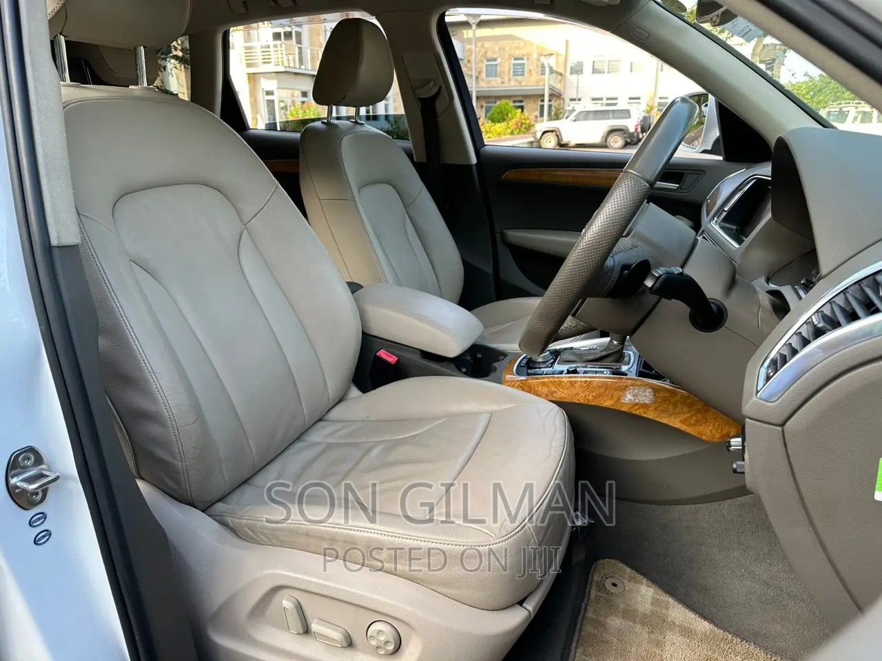 Audi Q5 2011 Pearl