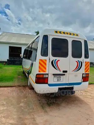 Toyota Coaster 2000 White