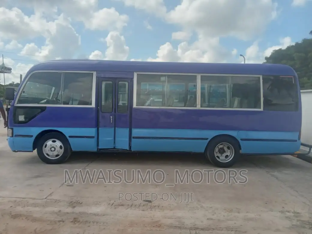 Toyota Coaster 1999 Blue