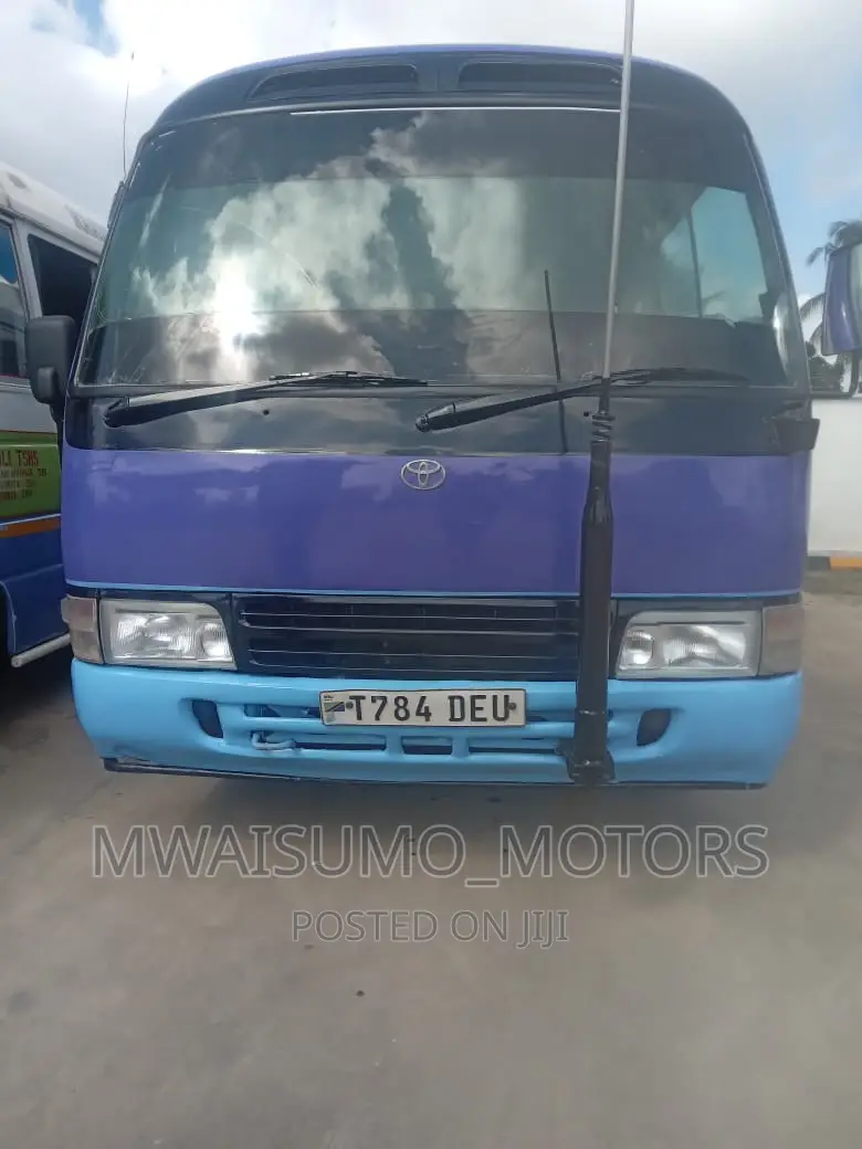Toyota Coaster 1999 Blue