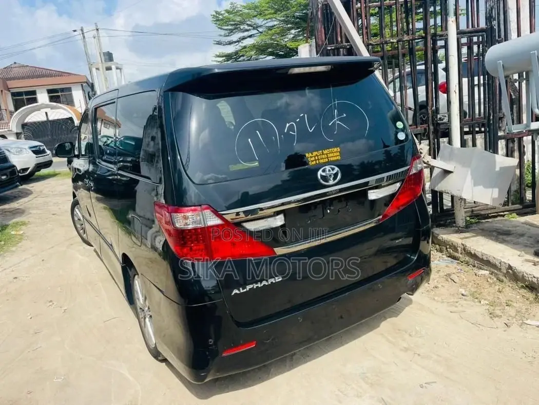 Toyota Alphard 2013 Black