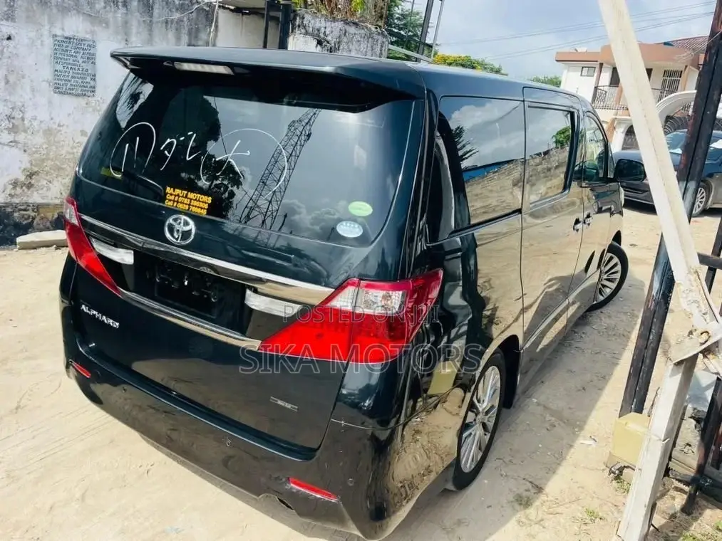 Toyota Alphard 2013 Black