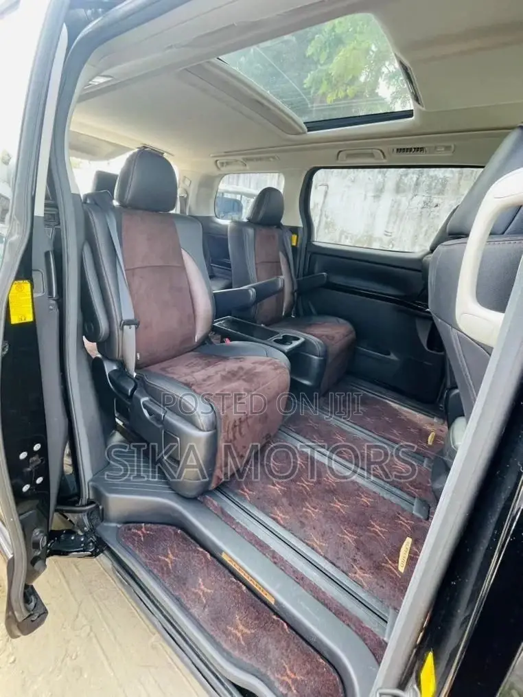 Toyota Alphard 2013 Black