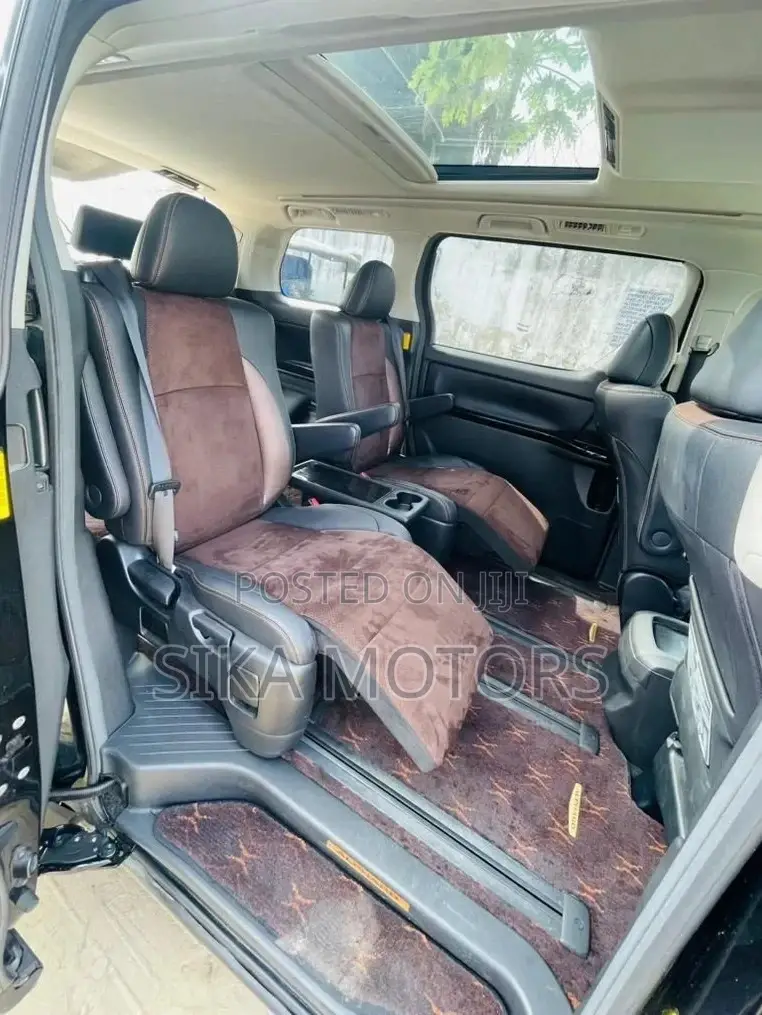 Toyota Alphard 2013 Black