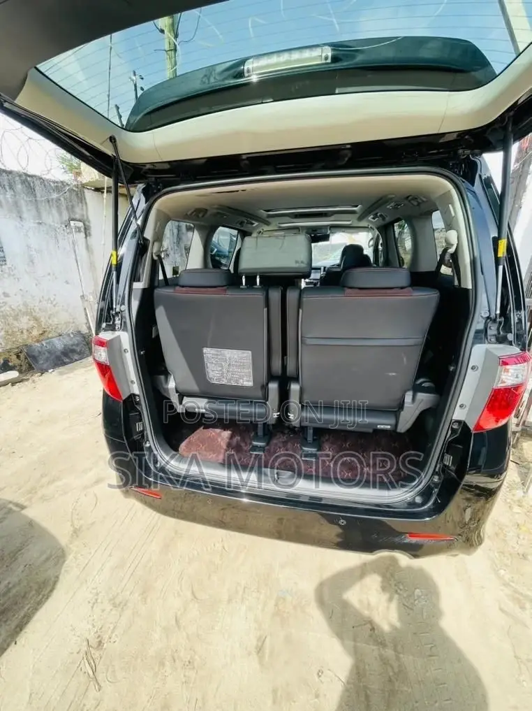 Toyota Alphard 2013 Black