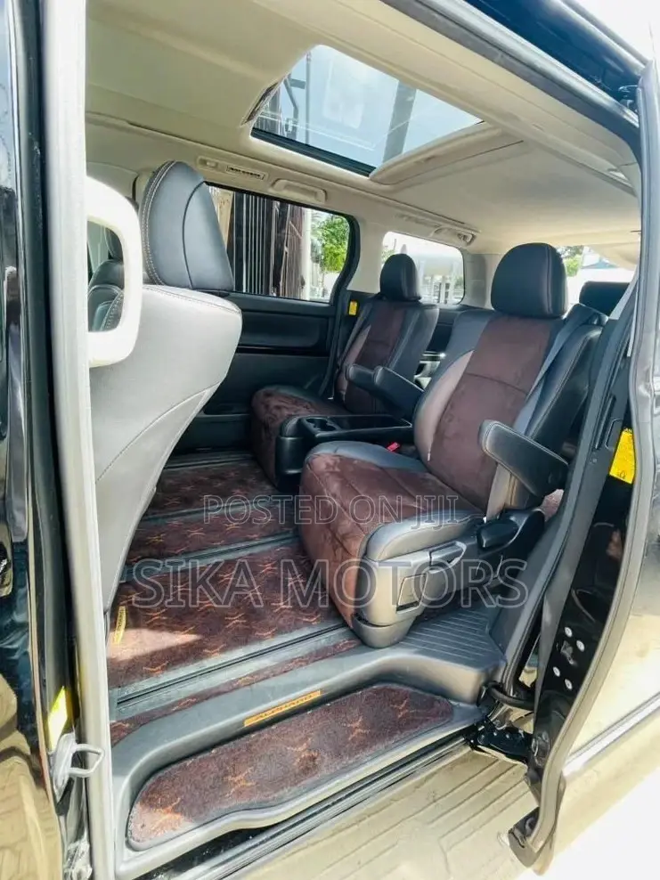 Toyota Alphard 2013 Black