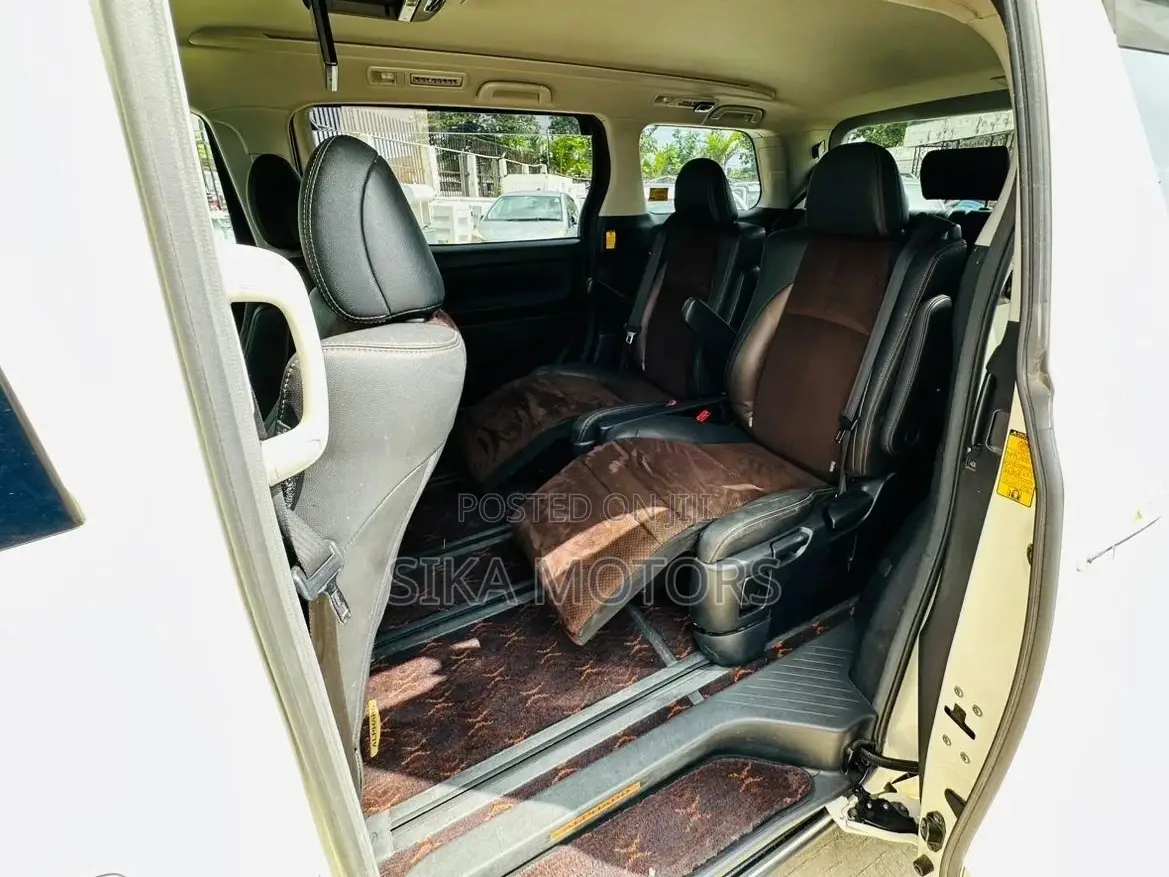 Toyota Alphard 2013 White