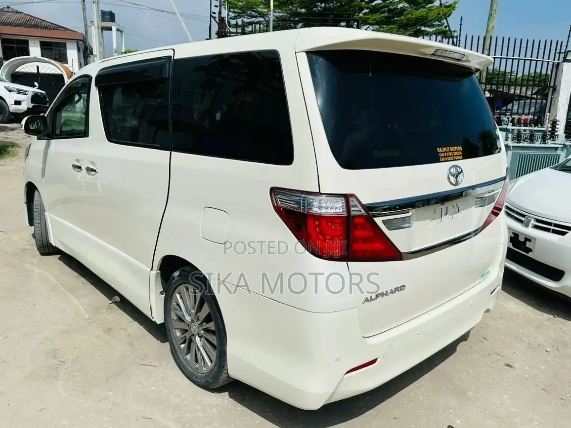 Toyota Alphard 2013 White