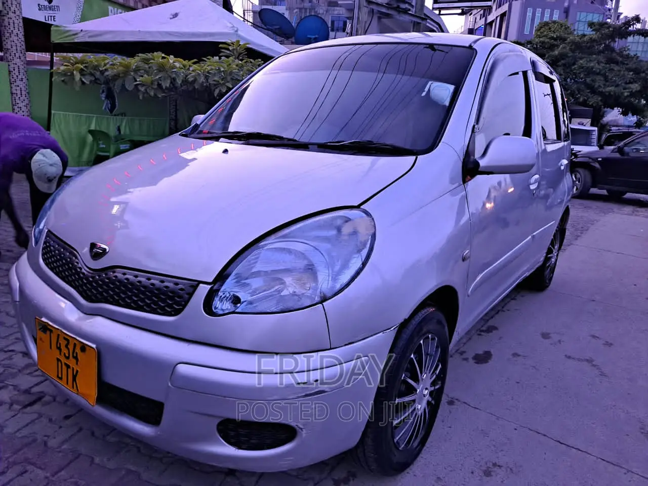 Toyota Fun Cargo 2004 Silver