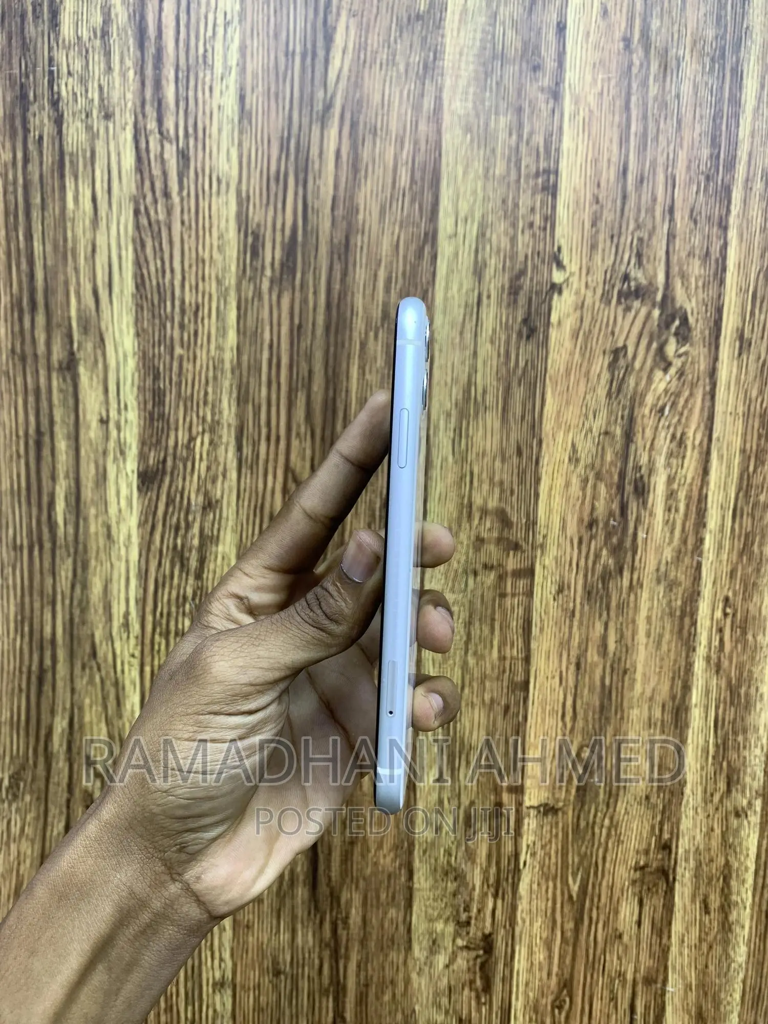 Apple iPhone 11 64 GB White