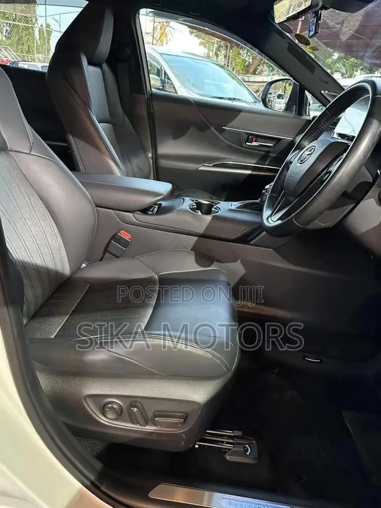 Toyota Harrier 2021 White