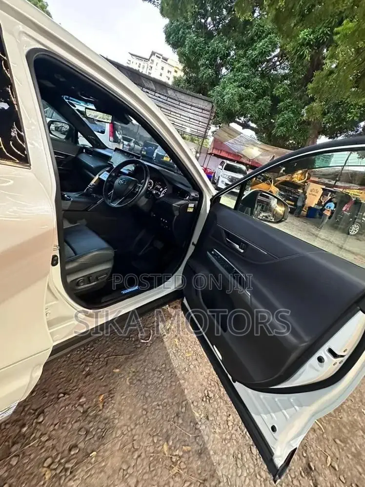 Toyota Harrier 2021 White