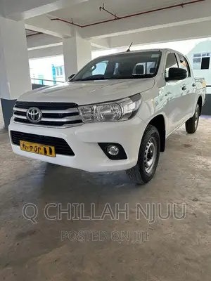 Toyota Hilux 2018 White