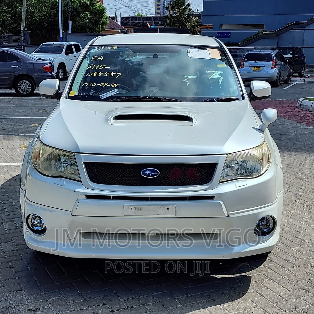 Subaru Forester 2010 Pearl