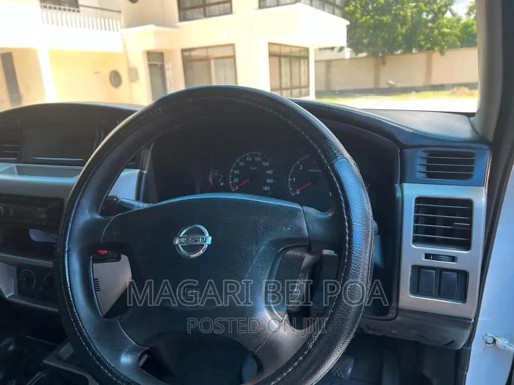 Nissan Patrol 2015 White