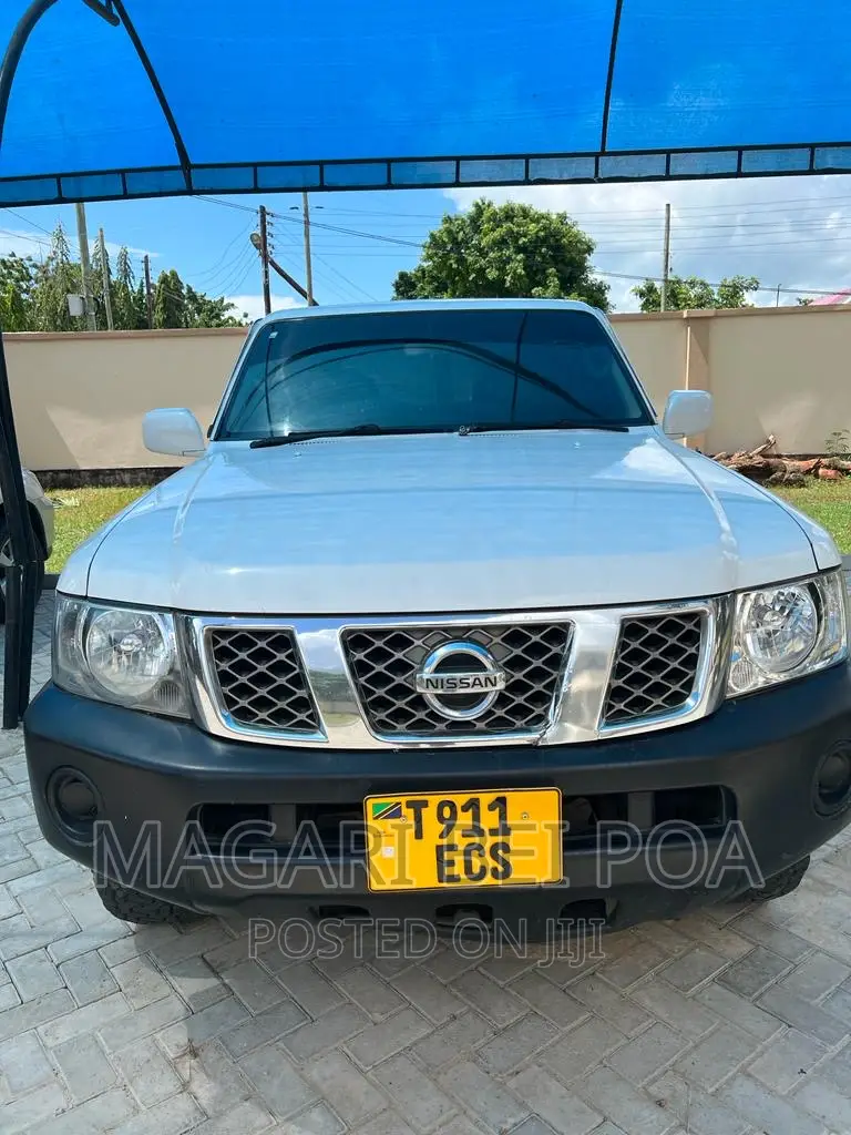 Nissan Patrol 2015 White
