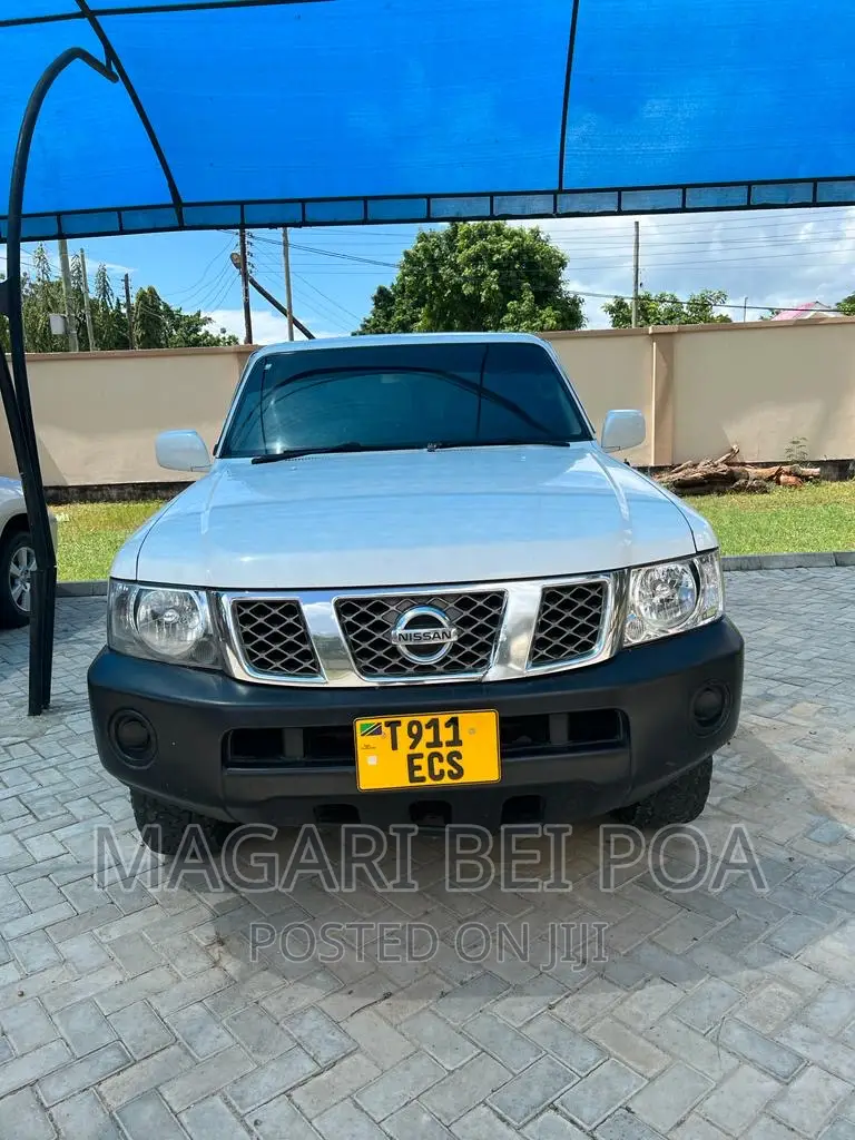 Nissan Patrol 2015 White