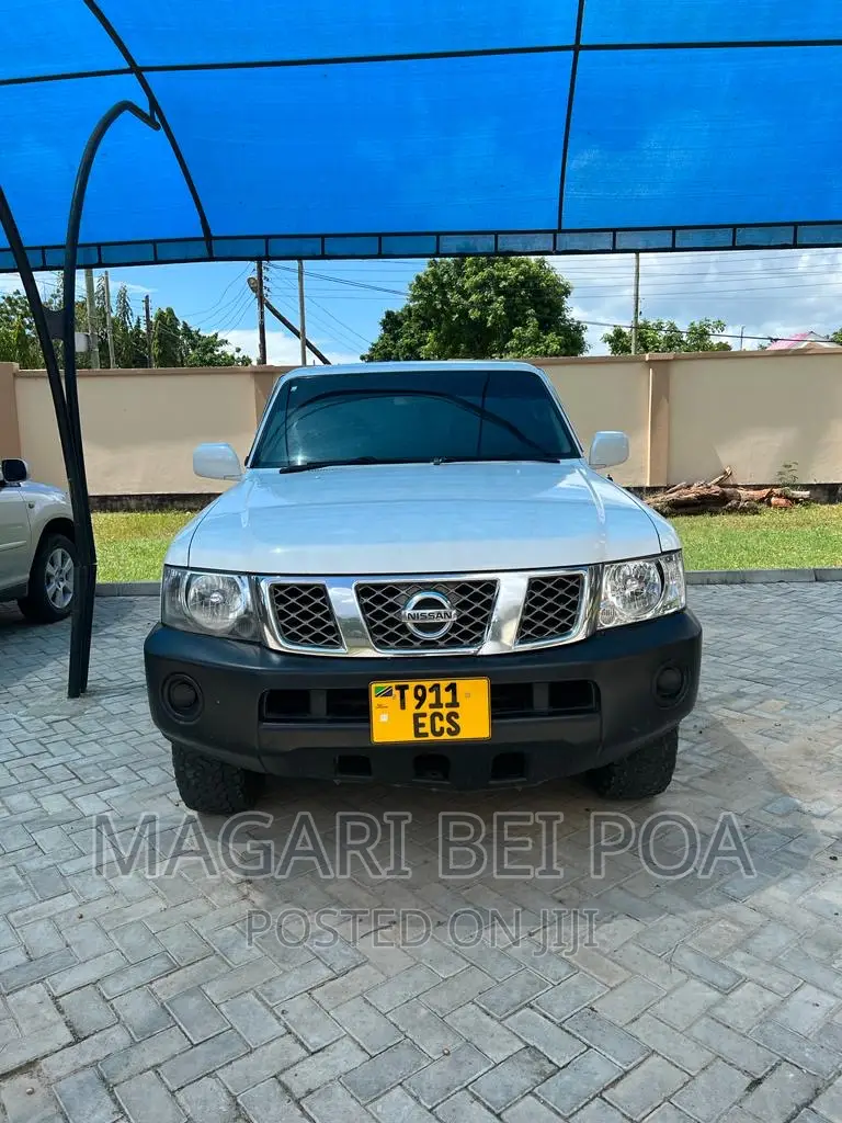Nissan Patrol 2015 White