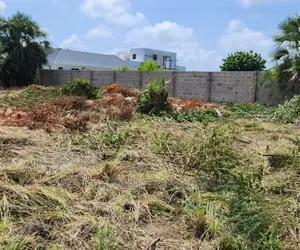 Kiwanja Kinauzwa Mbweni Mpiji