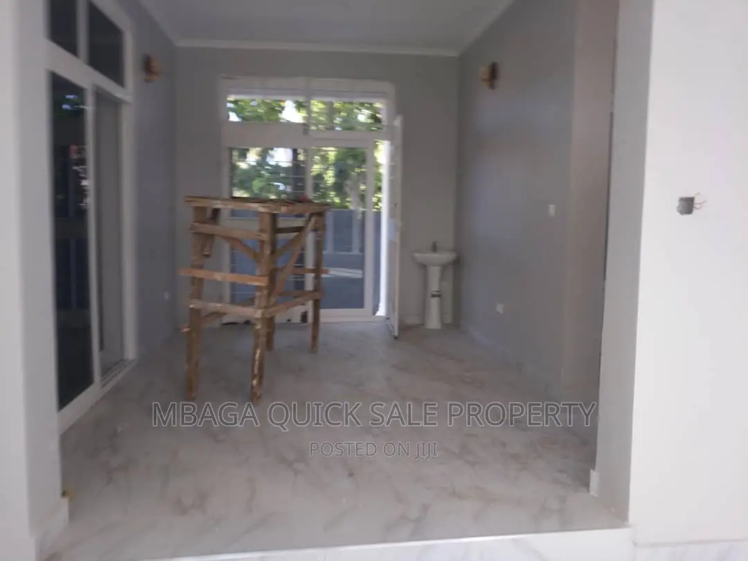 3bdrm House in Mikocheni for rent