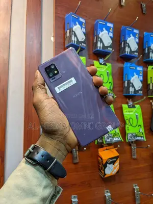 Sharp Aquos zero6 128 GB Purple