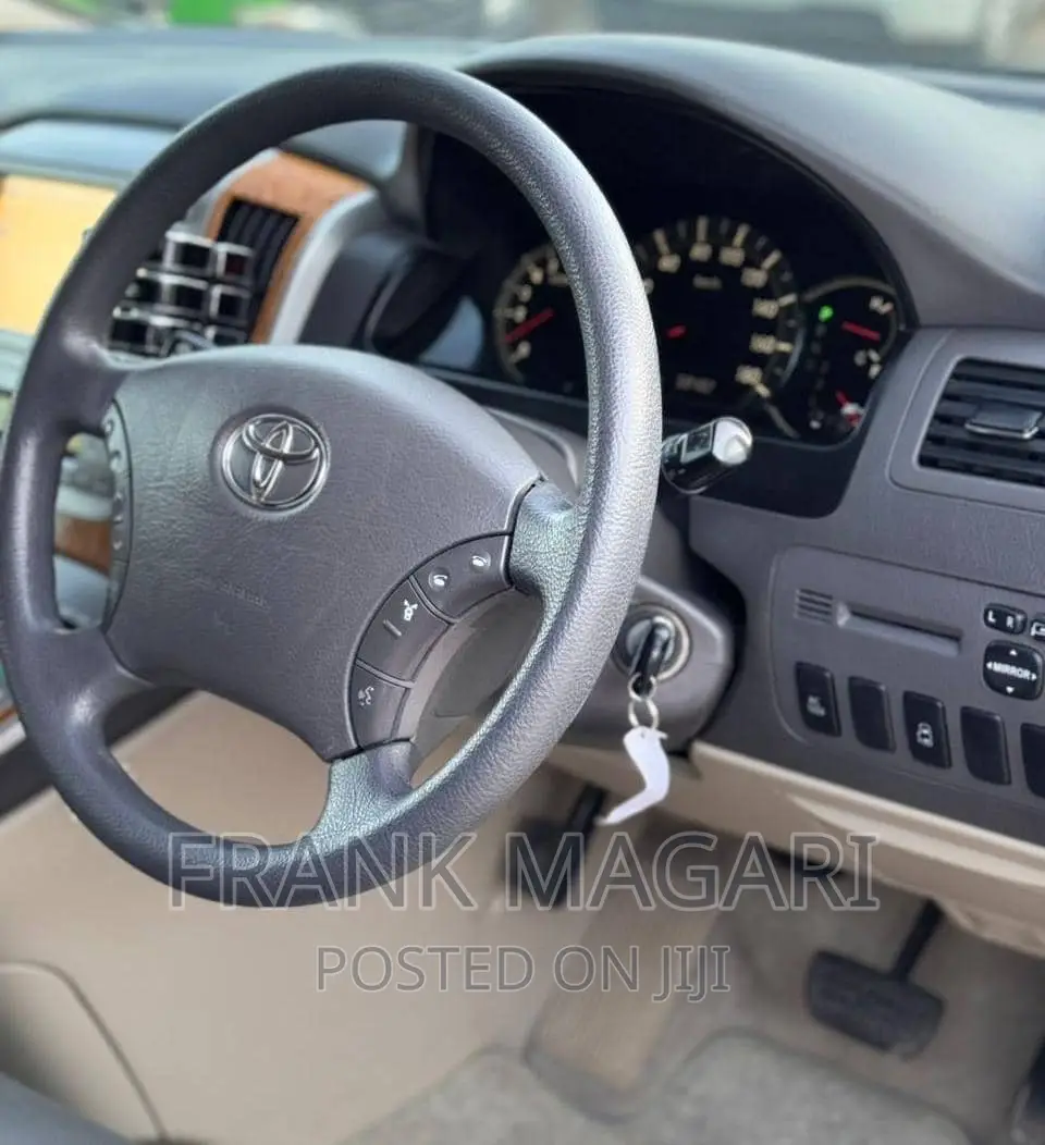 Toyota Alphard 2006 Silver