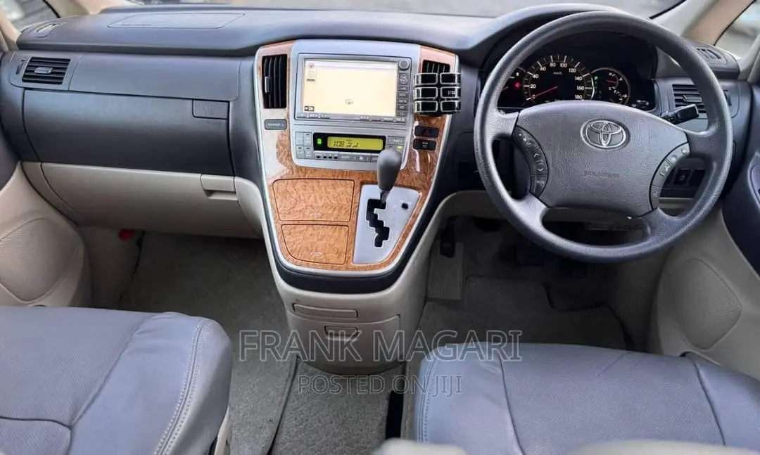 Toyota Alphard 2006 Silver