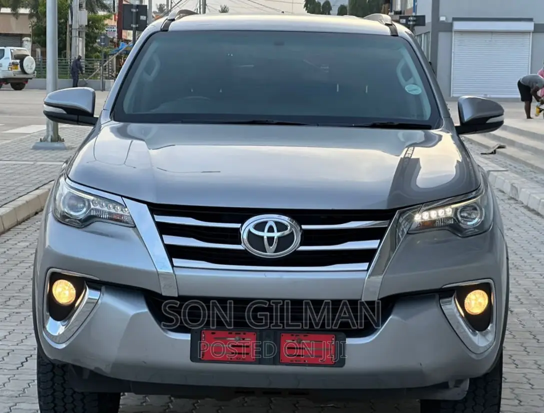 Toyota Fortuner 2017 Gray