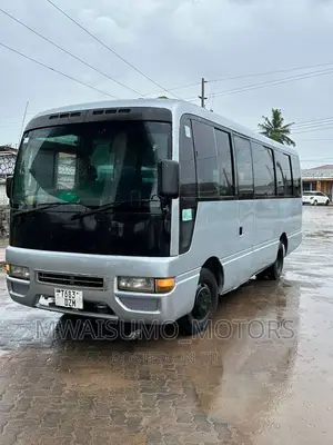 Nissan Civilian 2005 Grey