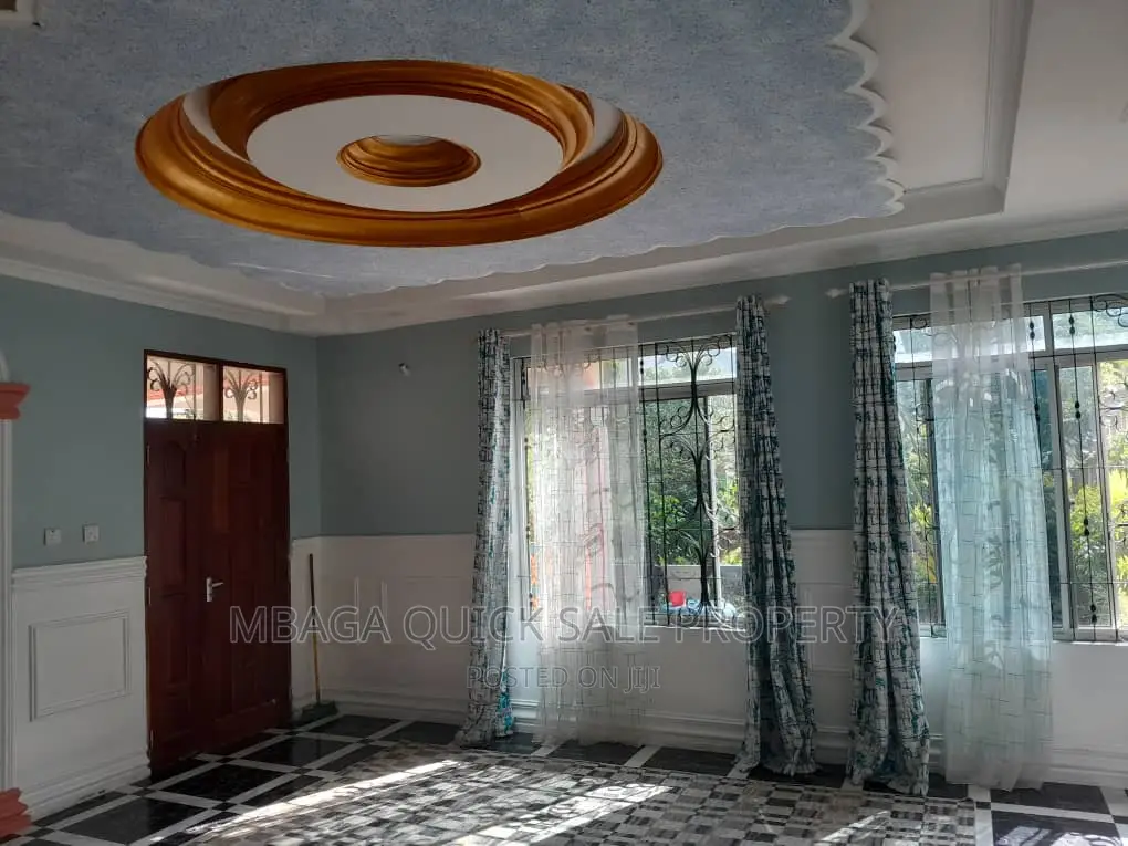 3bdrm House in Goba for sale