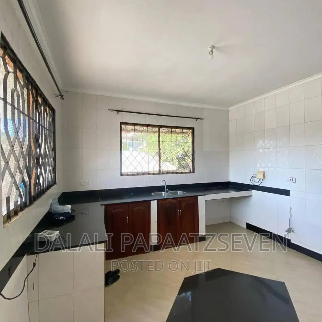 3bdrm House in Dalalipapaatzseven, Mbweni for rent