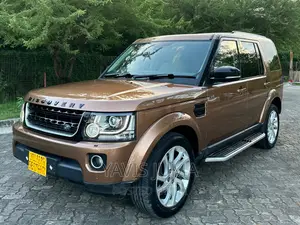 Land Rover Discovery 2014 Gold